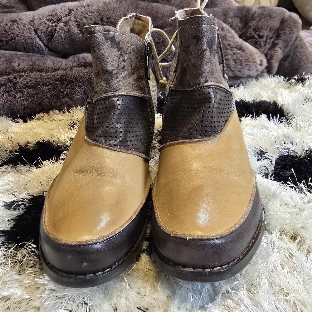 Corky's Elite Mixed Leather Ankle Booties - Picture 3 of 9